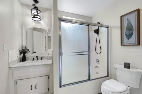 Bath - 775 Washington Irving Dr, Colfax, CA 95713 photo 3 of 3