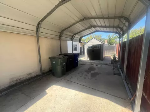 Exterior - 1817 Glouster Way, Modesto, CA 95350 photo 8 of 10
