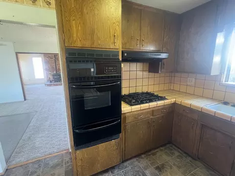 Kitchen - 1817 Glouster Way, Modesto, CA 95350 photo 2 of 3