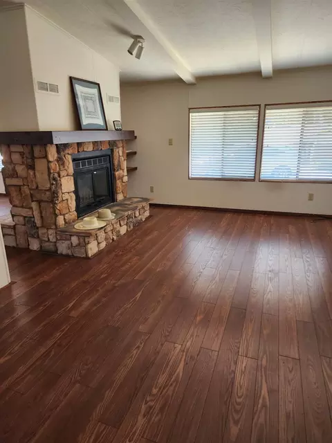 Living - 20 Rollingwood Dr #82, Jackson, CA 95642 photo 1 of 2