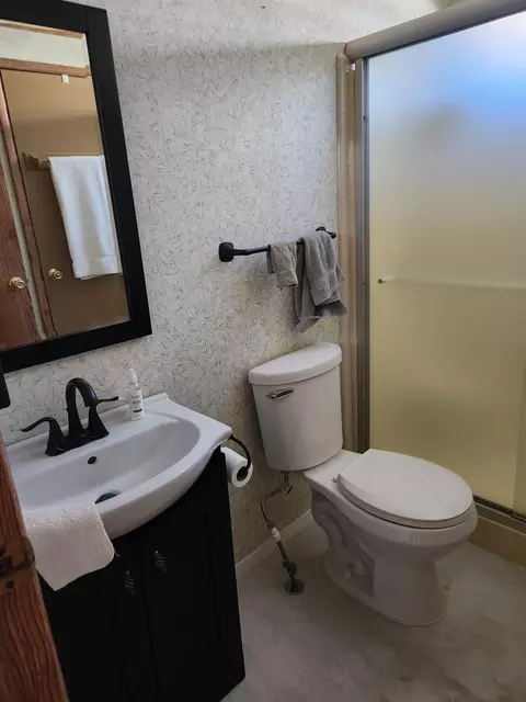 Bath - 20 Rollingwood Dr #82, Jackson, CA 95642 photo 2 of 2