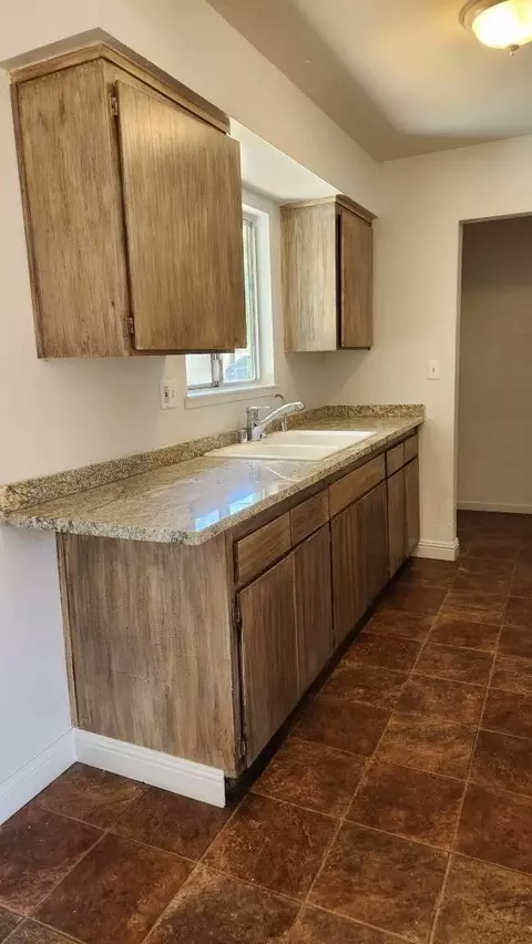 1809 Silvaire Dr, Modesto, CA 95350 photo 4