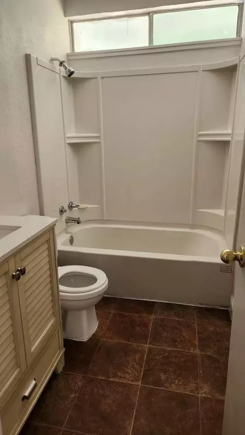 1809 Silvaire Dr, Modesto, CA 95350 photo 5