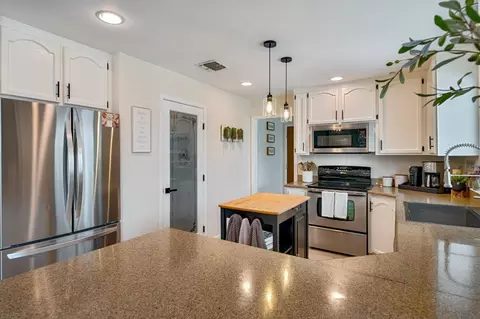 Kitchen - 3380 Excalibar Rd, Placerville, CA 95667 photo 3 of 4