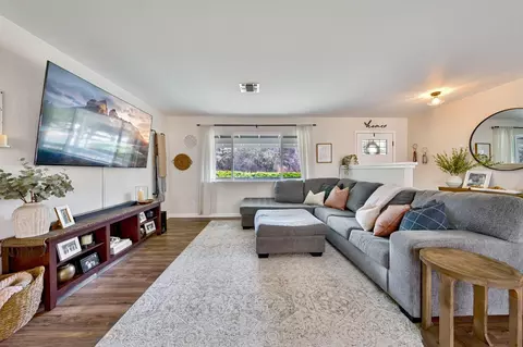 Living - 3380 Excalibar Rd, Placerville, CA 95667 photo 2 of 4