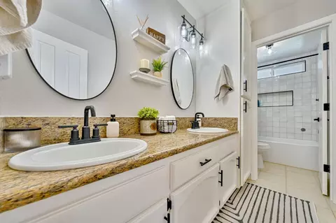 Bath - 3380 Excalibar Rd, Placerville, CA 95667 photo 3 of 5