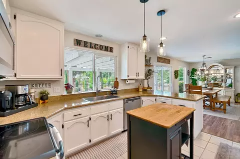 Kitchen - 3380 Excalibar Rd, Placerville, CA 95667 photo 4 of 4