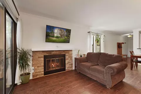 Living - 2401 Eilers Ln #501, Lodi, CA 95242 photo 2 of 3