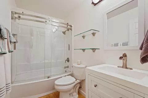 Bath - 2401 Eilers Ln #501, Lodi, CA 95242 photo 3 of 3