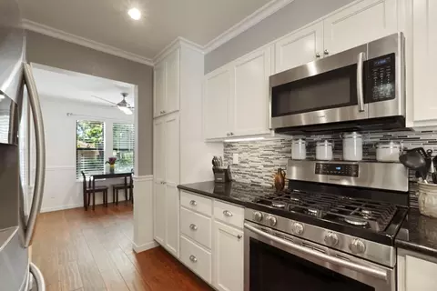 Kitchen - 2401 Eilers Ln #501, Lodi, CA 95242 photo 3 of 6