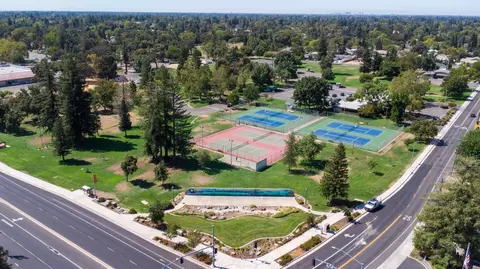View/Area - 5900 Grant Ave #103, Carmichael, CA 95608 photo 4 of 10