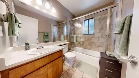 Bath - 5900 Grant Ave #103, Carmichael, CA 95608 photo 4 of 5
