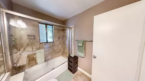 Bath - 5900 Grant Ave #103, Carmichael, CA 95608 photo 5 of 5