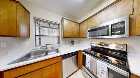 Kitchen - 5900 Grant Ave #103, Carmichael, CA 95608 photo 4 of 7