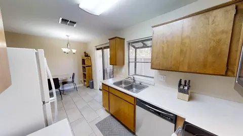 Kitchen - 5900 Grant Ave #103, Carmichael, CA 95608 photo 5 of 7