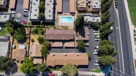 View/Area - 5900 Grant Ave #103, Carmichael, CA 95608 photo 7 of 10