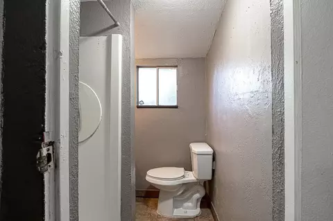 Bath - 304 S 4th St, Patterson, CA 95363 photo 2 of 2