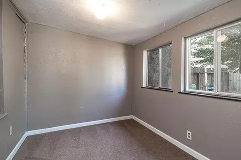 Bedroom - 304 S 4th St, Patterson, CA 95363 photo 6 of 9