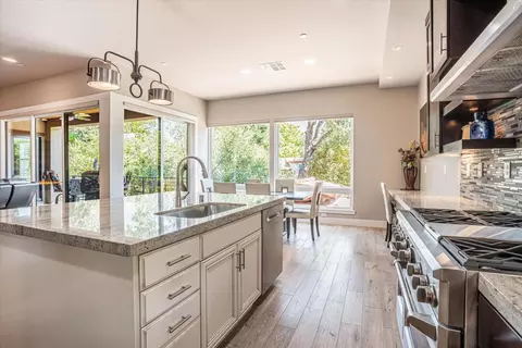 Kitchen - 3530 Serramont Ct, Carmichael, CA 95608 photo 4 of 7