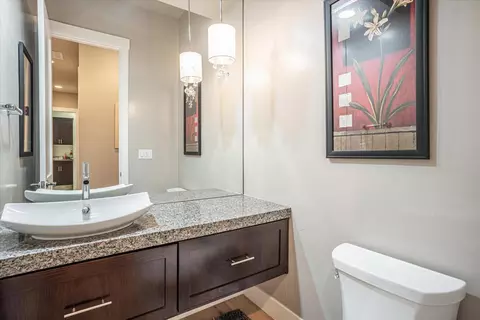 Bath - 3530 Serramont Ct, Carmichael, CA 95608 photo 6 of 6