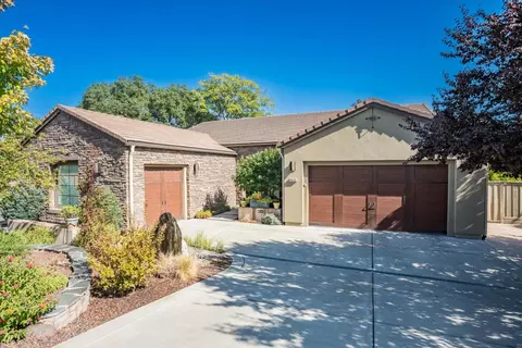 Exterior - 3530 Serramont Ct, Carmichael, CA 95608 photo 3 of 30