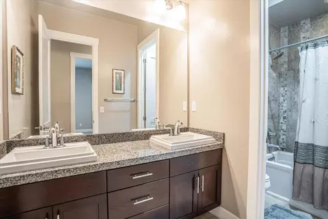 Bath - 3530 Serramont Ct, Carmichael, CA 95608 photo 5 of 6