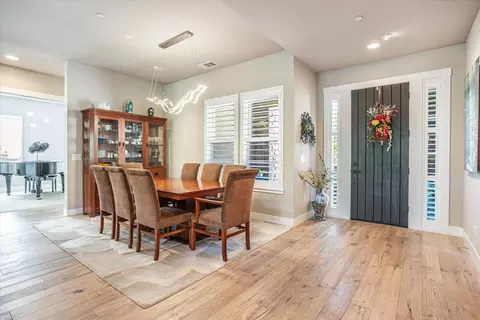 Entry Way - 3530 Serramont Ct, Carmichael, CA 95608 photo 1 of 4