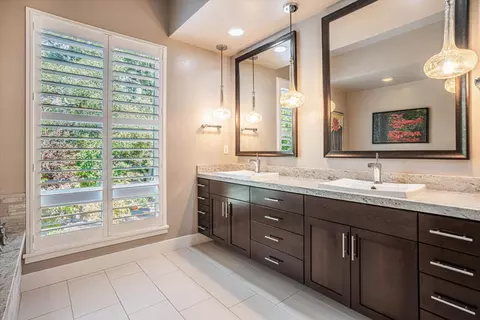Bath - 3530 Serramont Ct, Carmichael, CA 95608 photo 1 of 6