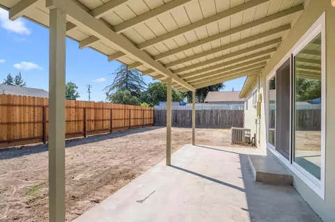 1112 El Vecino Ave, Modesto, CA 95350 photo 22