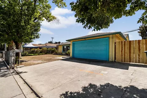 Exterior - 1024 Petaluma Dr, Modesto, CA 95351 photo 2 of 6