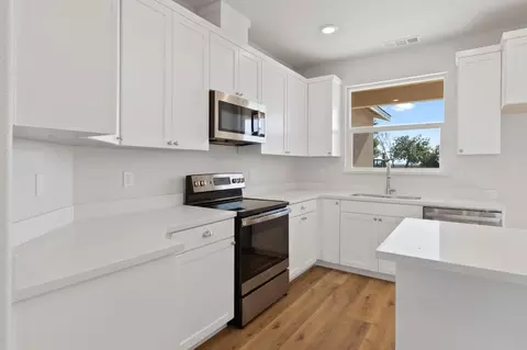 Kitchen - 494 Cody Ave, Planada, CA 95365 photo 2 of 3