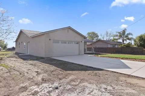 Exterior - 494 Cody Ave, Planada, CA 95365 photo 3 of 7