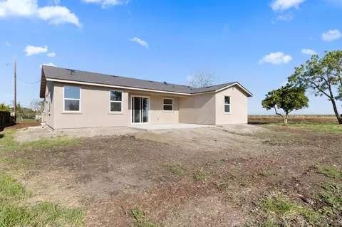 Exterior - 494 Cody Ave, Planada, CA 95365 photo 5 of 7
