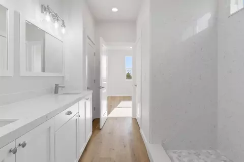 Entry Way - 494 Cody Ave, Planada, CA 95365 photo 1 of 1