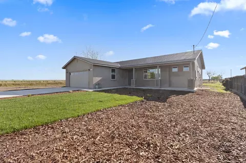 Exterior - 494 Cody Ave, Planada, CA 95365 photo 2 of 7