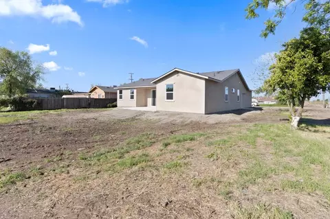 Exterior - 494 Cody Ave, Planada, CA 95365 photo 7 of 7