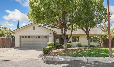 2754 Lost Creek Ct, Stockton, CA 95207