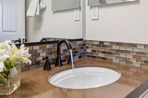 Bath - 2811 Whispering Creek Loop, Rocklin, CA 95765 photo 8 of 8