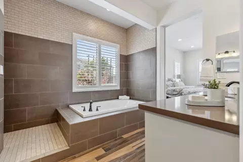 Bath - 2811 Whispering Creek Loop, Rocklin, CA 95765 photo 3 of 8
