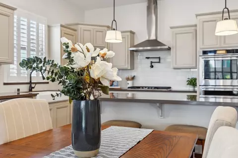 Kitchen - 2811 Whispering Creek Loop, Rocklin, CA 95765 photo 4 of 6