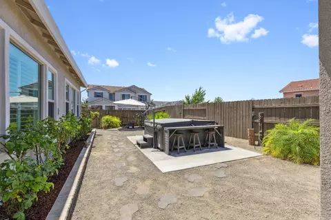 Exterior - 2811 Whispering Creek Loop, Rocklin, CA 95765 photo 5 of 17