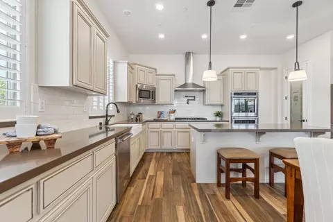 Kitchen - 2811 Whispering Creek Loop, Rocklin, CA 95765 photo 5 of 6