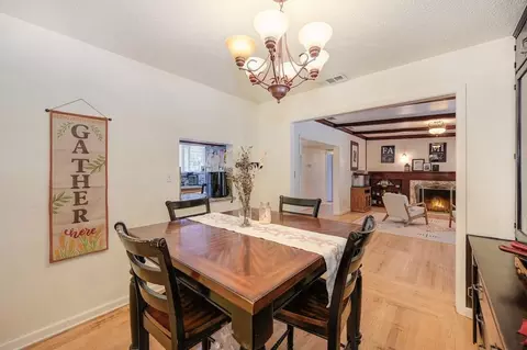 Dining - 3641 Walnut Ave, Carmichael, CA 95608 photo 3 of 4
