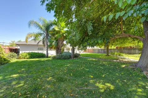 Exterior - 3641 Walnut Ave, Carmichael, CA 95608 photo 13 of 22