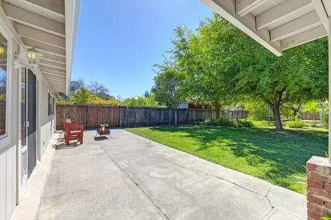 Exterior - 3641 Walnut Ave, Carmichael, CA 95608 photo 8 of 22