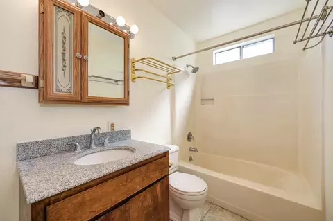 Bath - 3641 Walnut Ave, Carmichael, CA 95608 photo 3 of 3