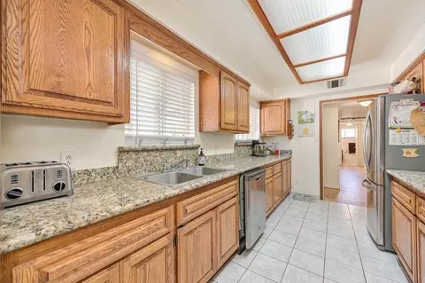 Kitchen - 3641 Walnut Ave, Carmichael, CA 95608 photo 3 of 8