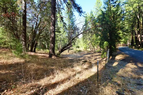 12310 Robinson Rd, Nevada City, CA 95959
