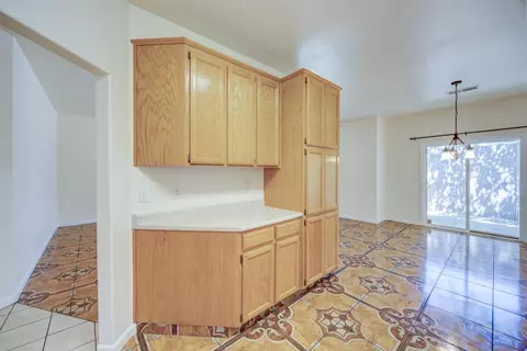 Kitchen - 685 Gateway Dr, Merced, CA 95340 photo 5 of 5