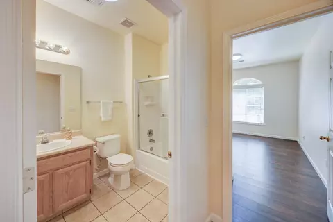Entry Way - 685 Gateway Dr, Merced, CA 95340 photo 2 of 2